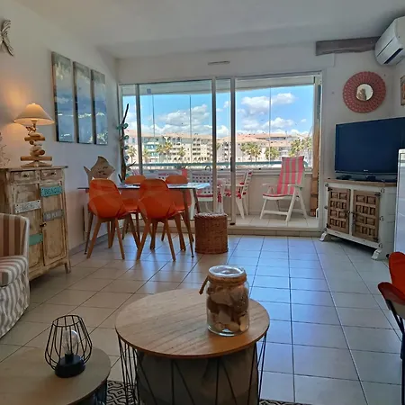 Port Vue Port, Grand T2, 47m2, Clim, Piscine * Fréjus