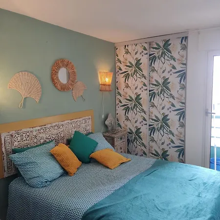 Appartement Port Vue Port, Grand T2, 47m2, Clim, Piscine